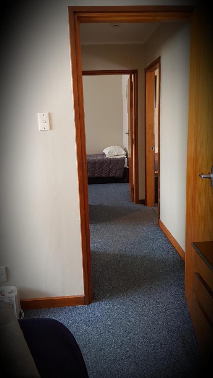 Motel Chanel Court *
